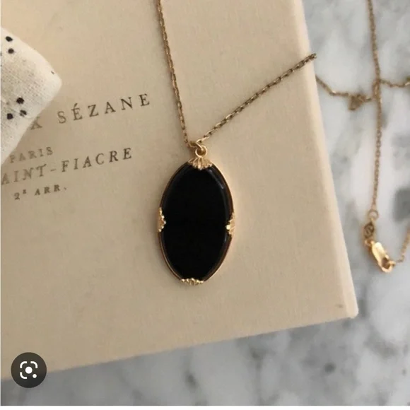 ISO:do not buy:Sezane Celeste ring in black medium and/or Celeste black necklace - Picture 2 of 3